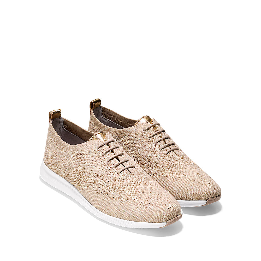 حذاء كول هان 2.ZERØGRAND Stitchlite Oxford باللونين الأسود والرمادي/الأبيض البصري