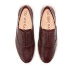 حذاء أكسفورد المجنّح ZERØGRAND Wingtip للنساء من كول هان