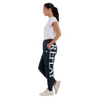 بنطلون رياضي نسائي بقصة "بوي فيت" من "ريبلاي" مع شعار "أرشيف"