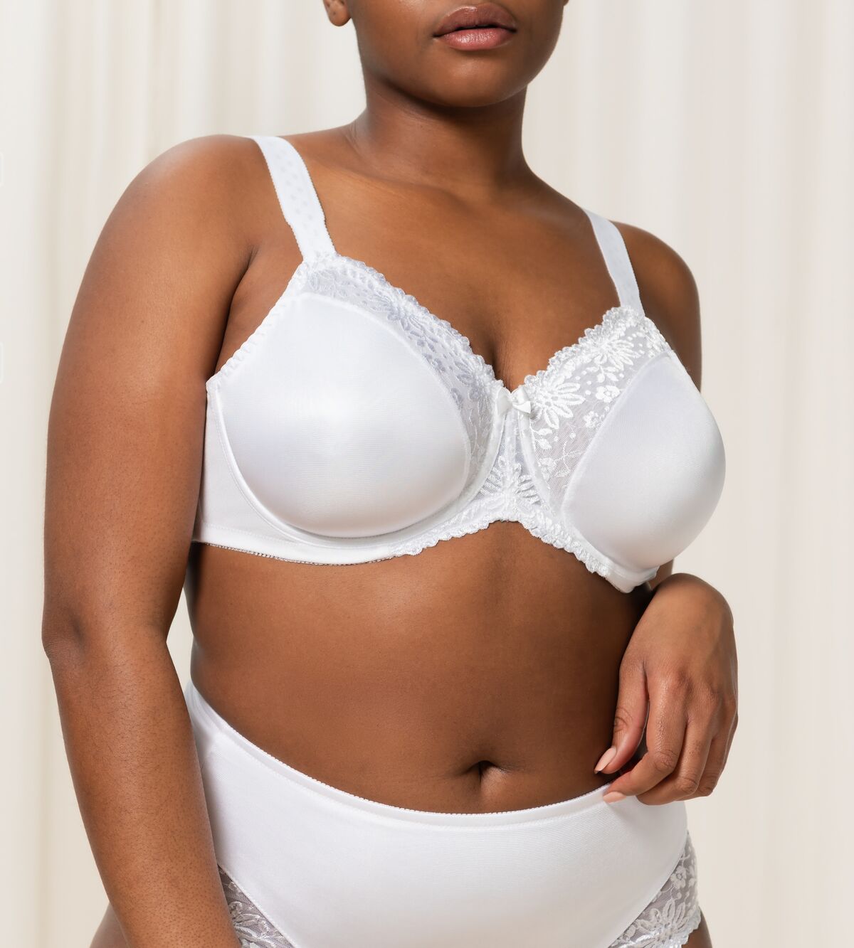 Triumph Ladyform Soft Minimizer Bra