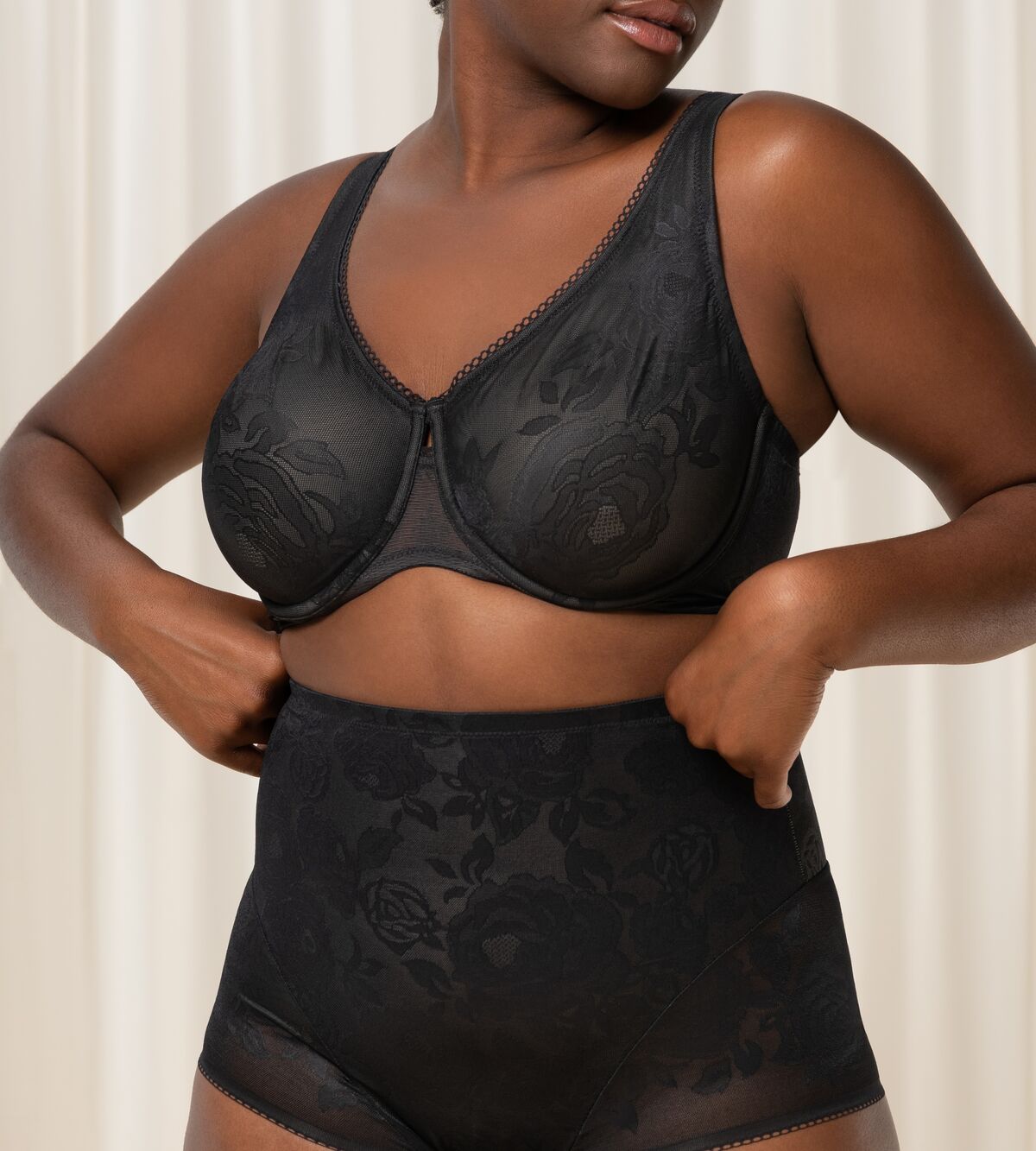 Triumph Wild Rose Sensation Minimizer Bra