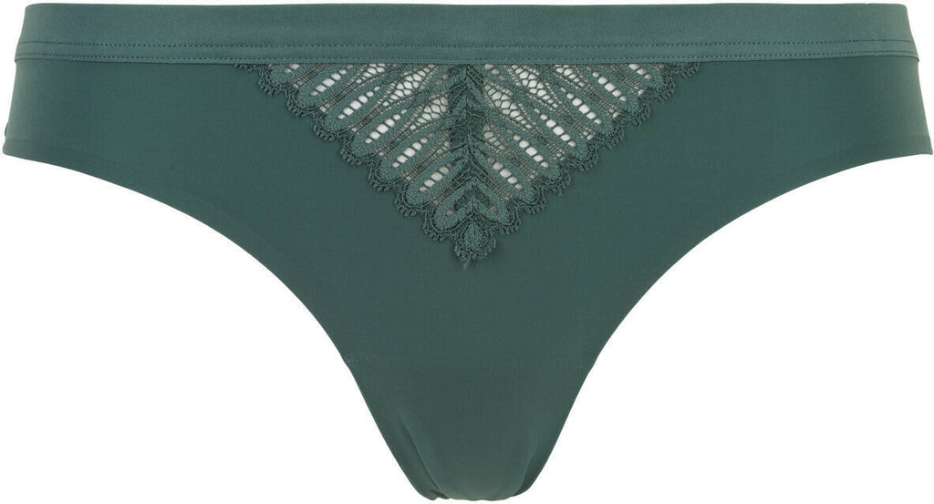Triumph Aura Spotlight Brazilian Brief