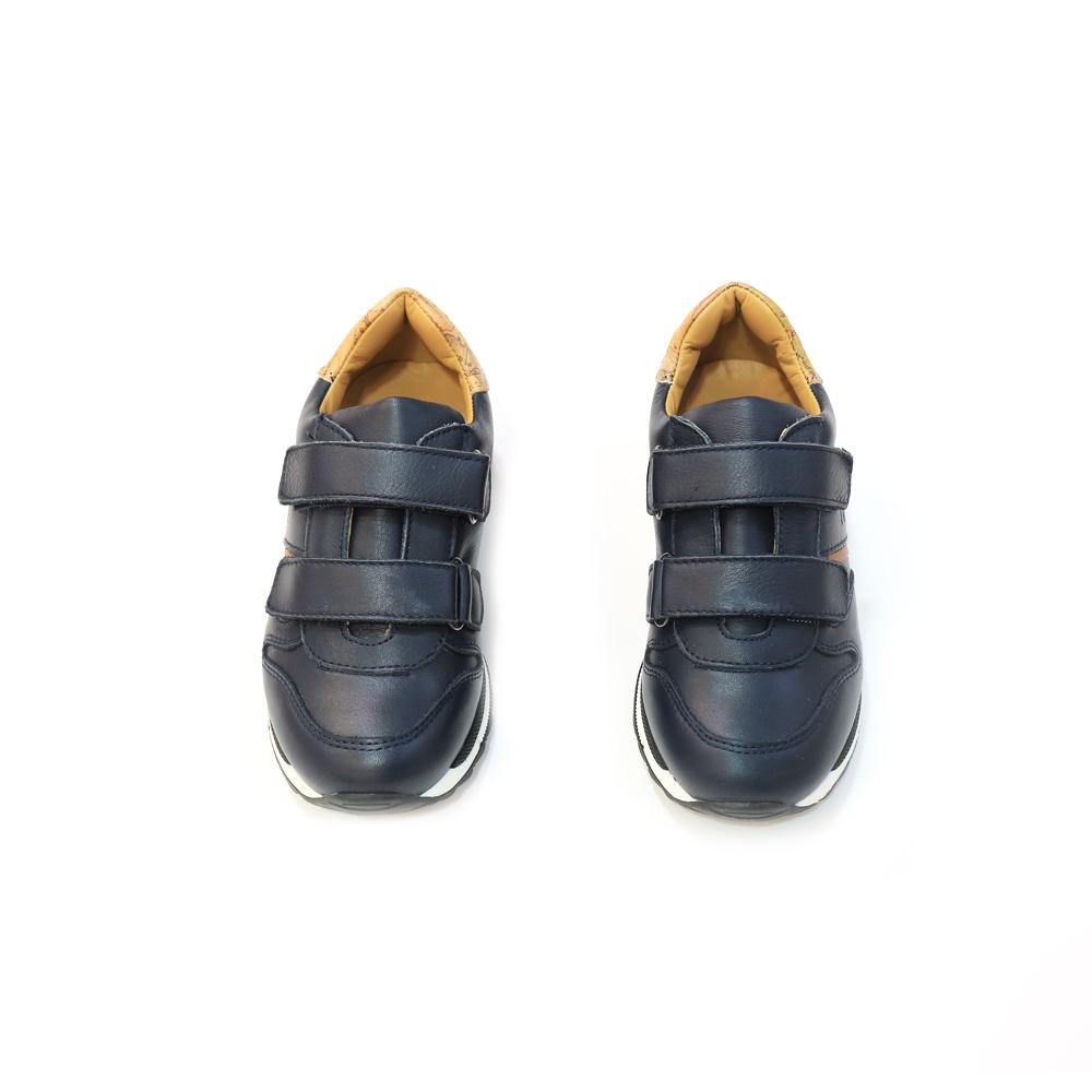 حذاء رياضي أزرق داكن و بيج من ألفيرو مارتيني