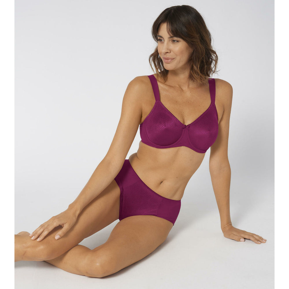 Triumph Essential Minimizer Bra